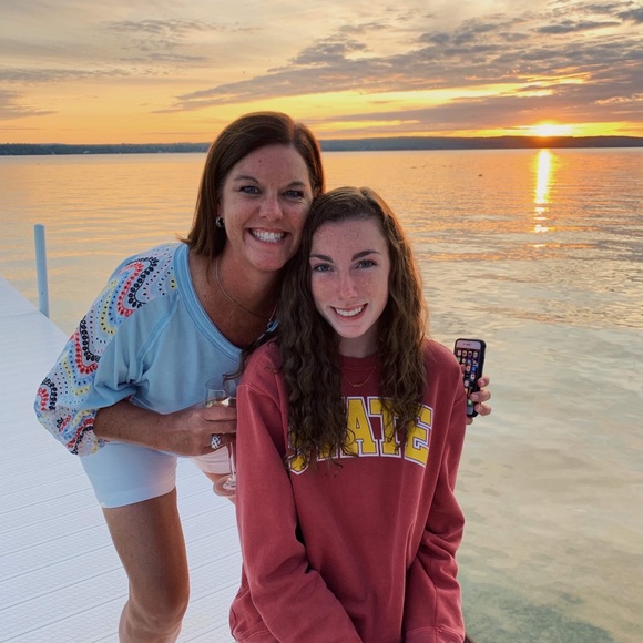 Meet your Posher, Megan - Picture 1 of 1